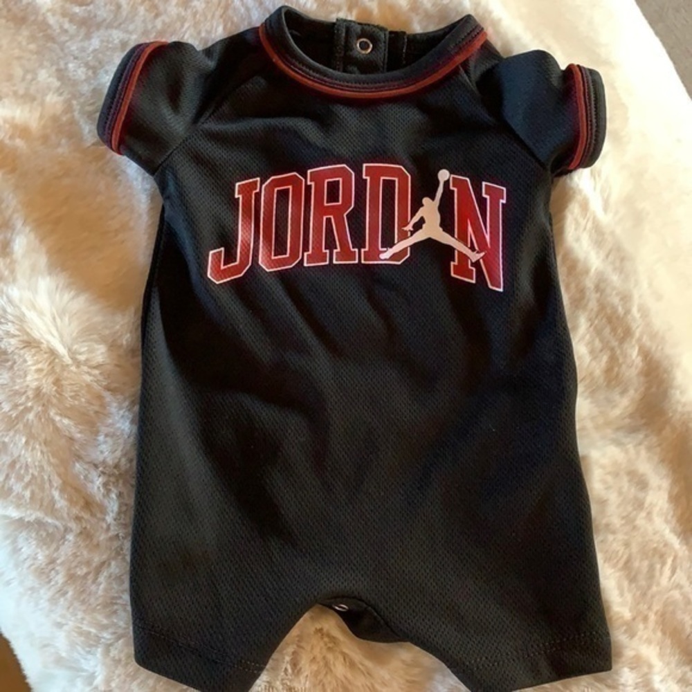 Air Jordan Michael Jordan Newborn Jumper Onsie Outfit vintage